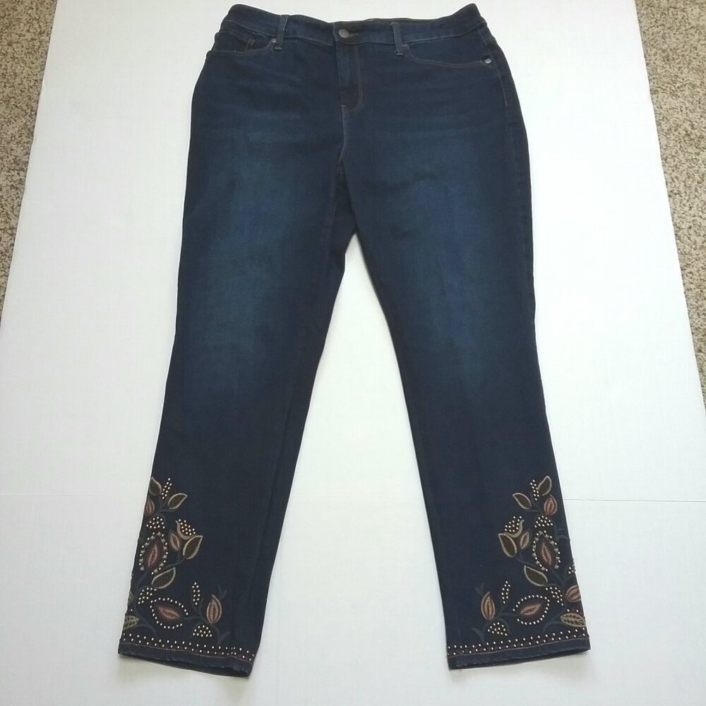 Chico's Perfect Stretch Girlfriend Flora Embroidered Jeans